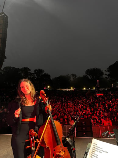 Gallery photo 1 of Chloe Mendola- Cellist