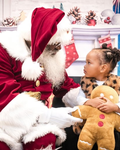 Gallery photo 9 of Chocolate Santa 🎅🏾