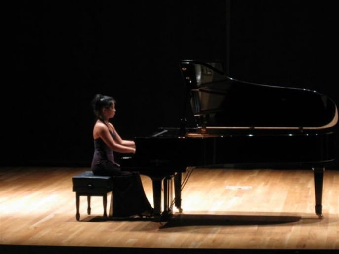 Gallery photo 3 of Choo Choo Hu, pianist