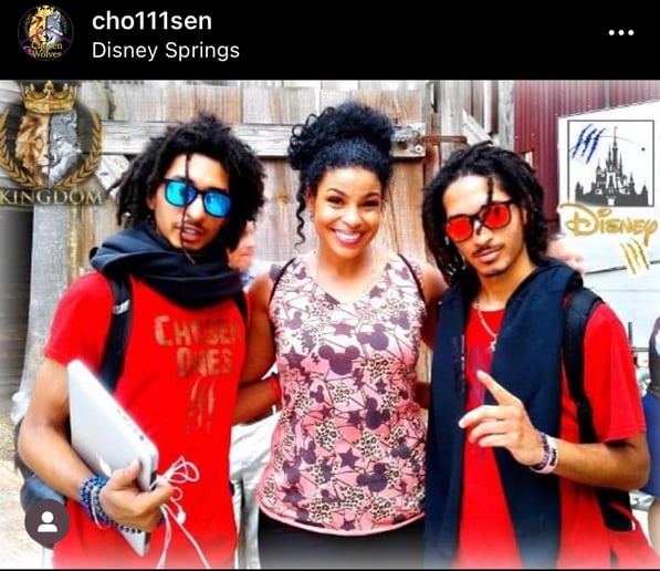 Gallery photo 8 of Chosen Ones 111