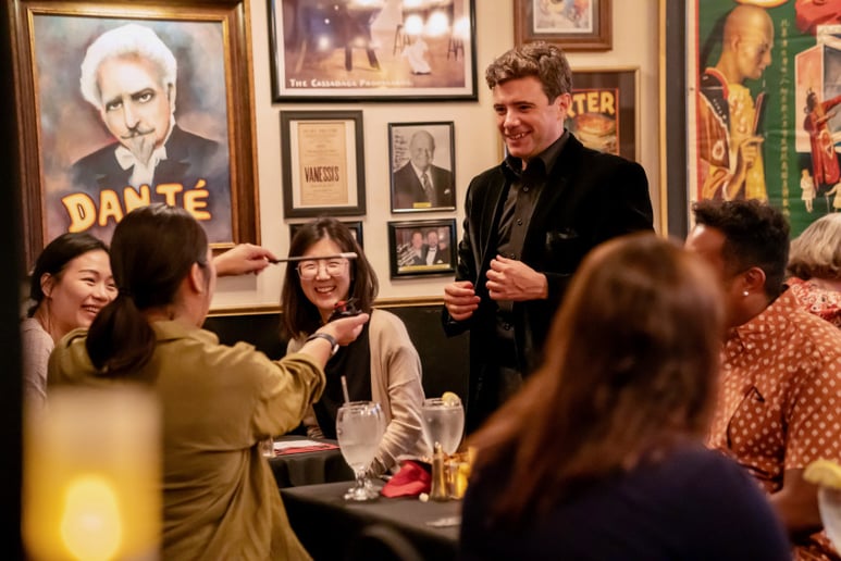 Gallery photo 10 of Chris A. Mazing - Magician