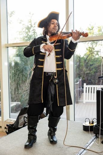 Gallery photo 3 of Chris Barbosa Music