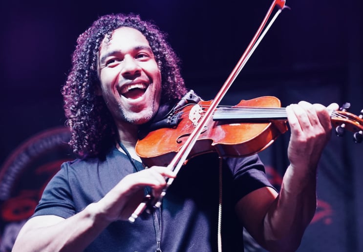 Gallery photo 5 of Chris Barbosa Music