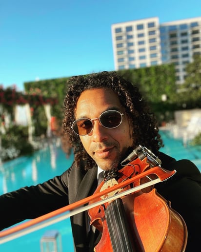 Gallery photo 6 of Chris Barbosa Music