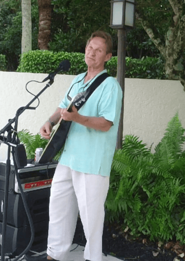 Gallery photo 8 of Chris Bates & The Virtual Reality Band