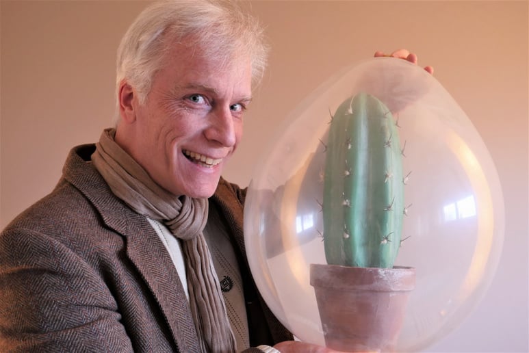 Gallery photo 1 of Chris Pilsworth - Amazement Expert