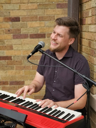 Gallery photo 1 of Chris Powell - Piano Entertainment