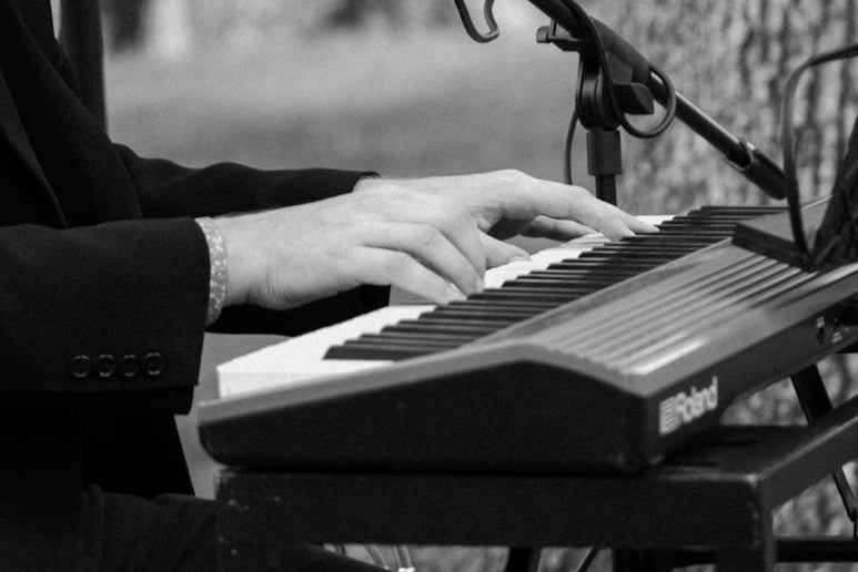 Gallery photo 2 of Chris Powell - Piano Entertainment