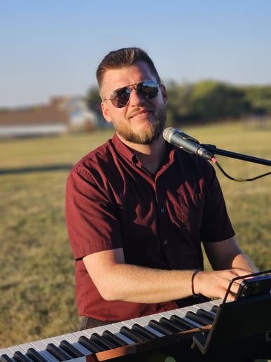Gallery photo 7 of Chris Powell - Piano Entertainment