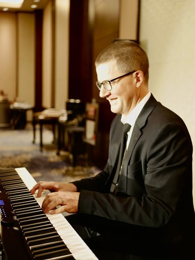 Gallery photo 3 of Chris Rettig Music
