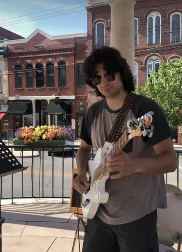 Gallery photo 1 of Chris Salemme Music