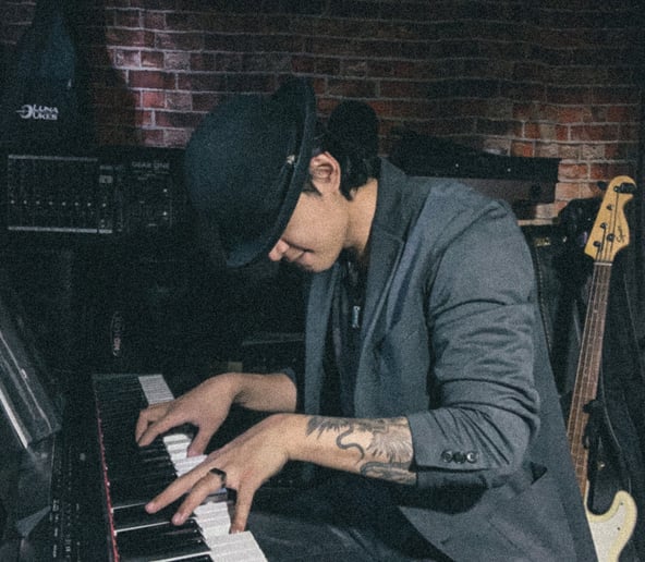Gallery photo 4 of Chris Valera the Angry Piano
