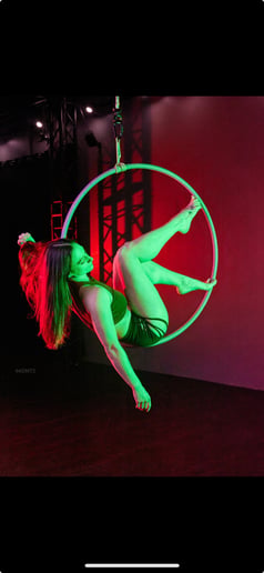 Gallery photo 2 of Chrissy Spins