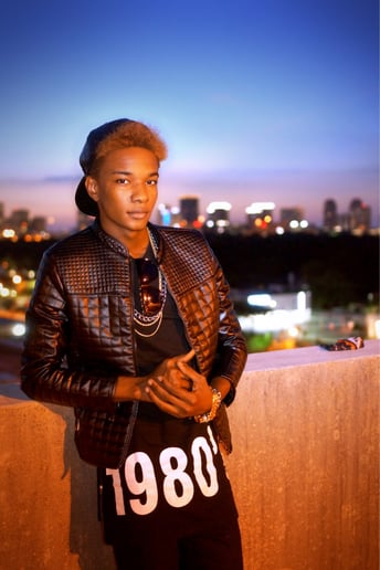 Gallery photo 8 of Christian Daniel X