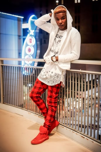 Gallery photo 7 of Christian Daniel X