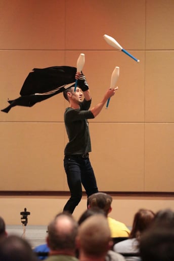 Gallery photo 3 of Christian Kloc Juggling