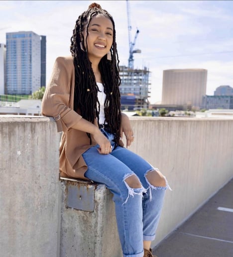 Gallery photo 7 of Chantelle J'Nae - Professional Singer & Musician