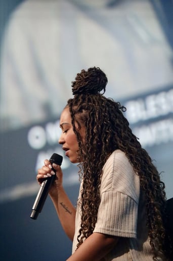 Gallery photo 2 of Chantelle J'Nae - Professional Singer & Musician