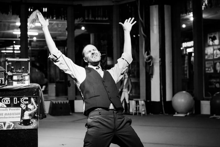 Gallery photo 7 of Christian the Magician