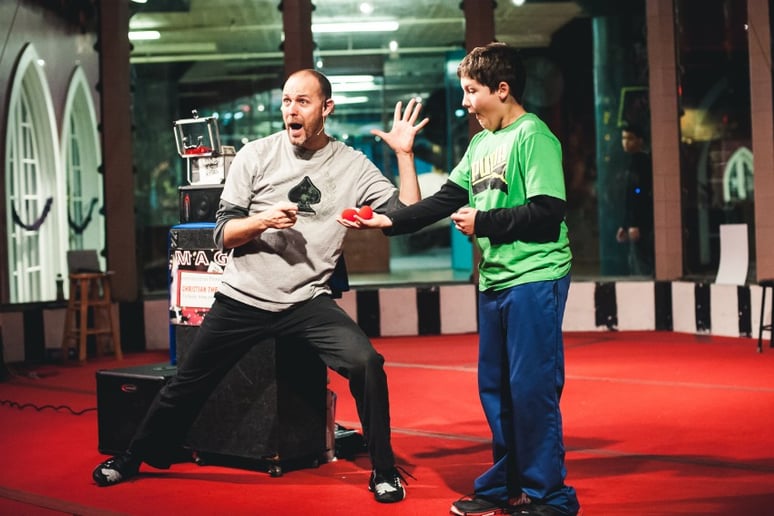 Gallery photo 6 of Christian the Magician