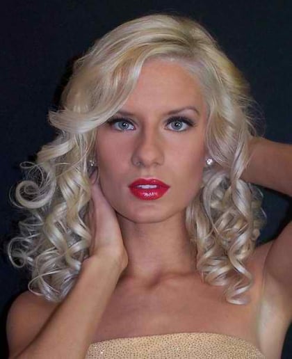 Gallery photo 39 of Christina's Tribute to Taylor Swift, Gaga, and Britney