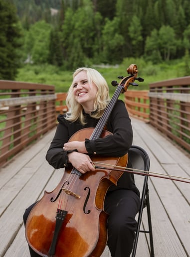 Gallery photo 1 of Christina the Cellist