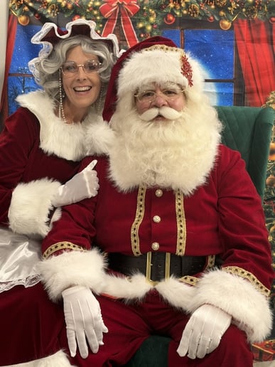 Gallery photo 3 of Christmas Blessings Santa and Mrs Claus