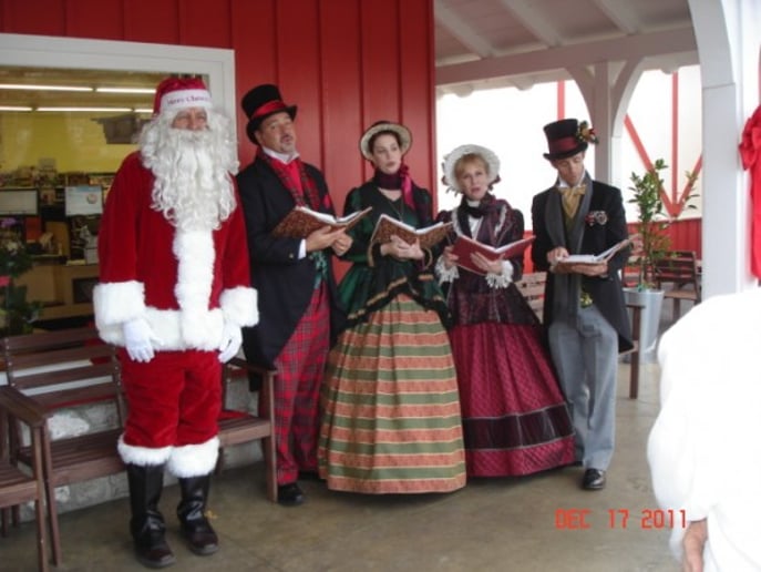 Gallery photo 6 of Christmas Matters Holiday Carolers