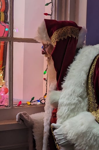 Gallery photo 3 of Santa Ken Kringle