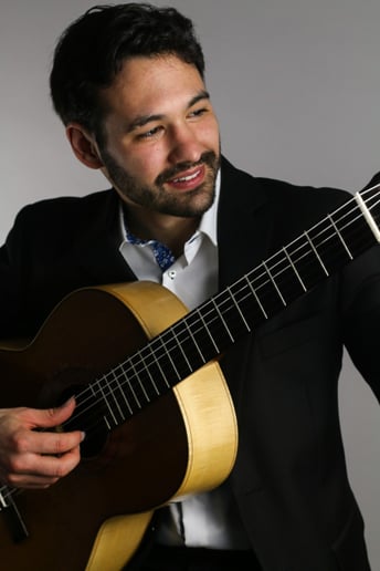 Gallery photo 1 of Christopher Schoelen - Classical Guitarist