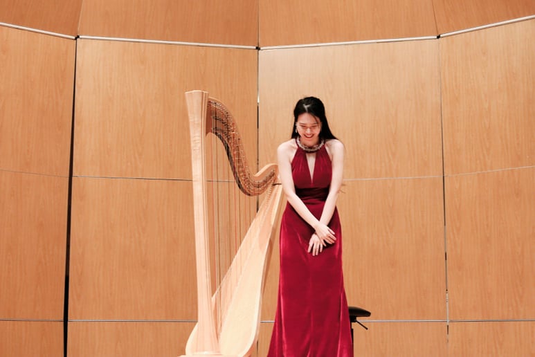 Gallery photo 2 of Aria Li, Church, Wedding, Orchestra Harpist
