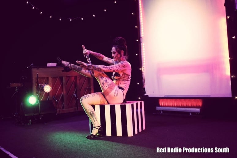 Gallery photo 10 of Circus Dreamgirl