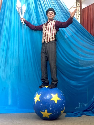 Gallery photo 8 of In Motion Shows (Circus!)