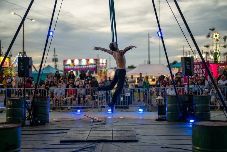 Gallery photo 6 of Circus Inferno Entertainment