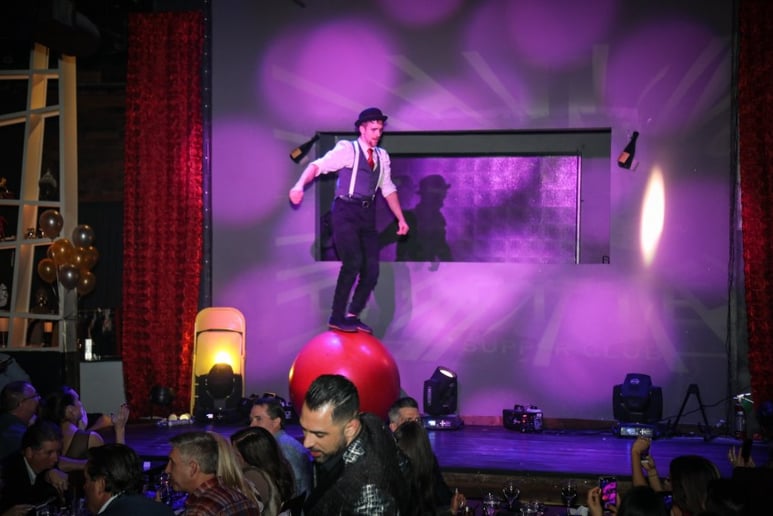 Gallery photo 2 of Circusball Walker and Juggler