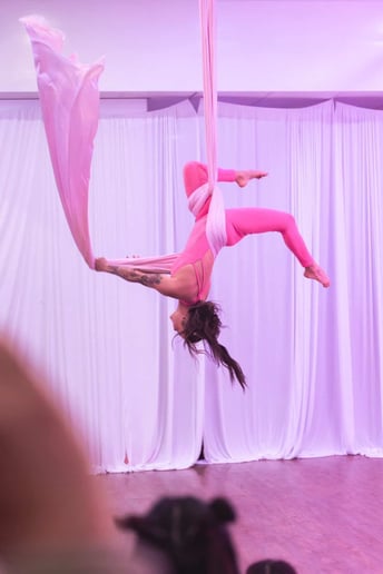Gallery photo 1 of Cirlesque