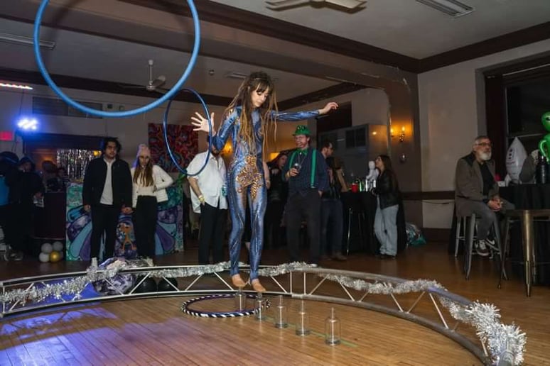 Gallery photo 9 of Stevie Sol Circus