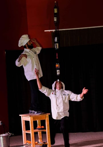 Gallery photo 3 of Astonishing Anton “The Juggler”