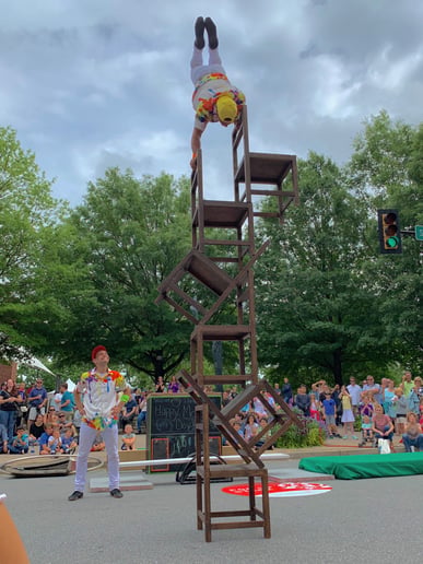 Gallery photo 2 of Colorful Hat Circus & Variety