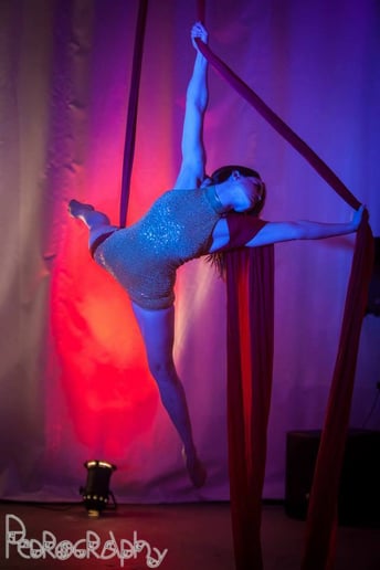 Gallery photo 2 of Cirque Roots