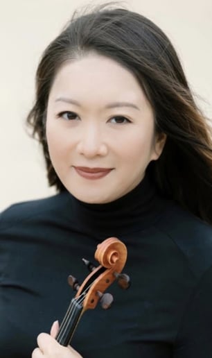 Gallery photo 2 of City Violinist