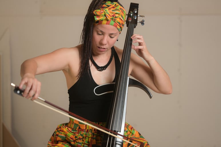 Gallery photo 13 of Classic-Jazz Cellist