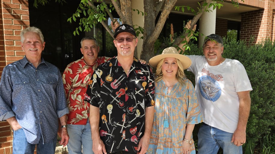Gallery photo 8 of The Cover Bandits Band