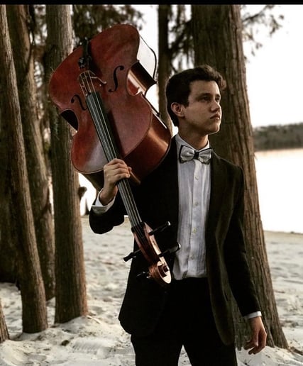Gallery photo 2 of Octavio Mujica - Cellist