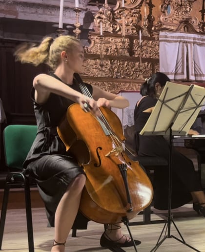 Gallery photo 2 of Classical Cellist