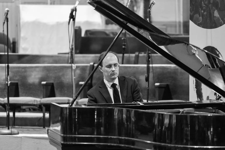 Gallery photo 3 of Grigory Smirnov - Classical Pianist and Composer