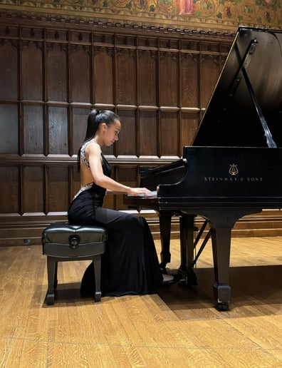 Gallery photo 3 of Classical Pianist, Shanice