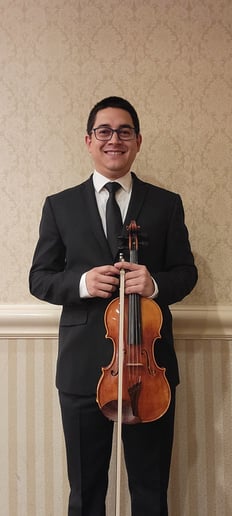 Gallery photo 1 of Classical Trained Violinist