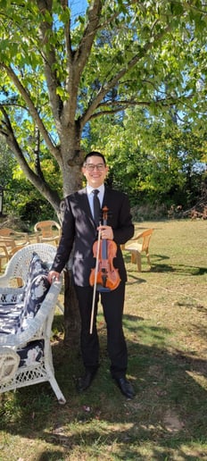 Gallery photo 4 of Classical Trained Violinist