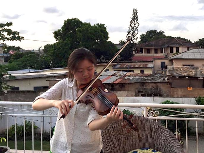 Gallery photo 3 of Jenny Li - Violinist